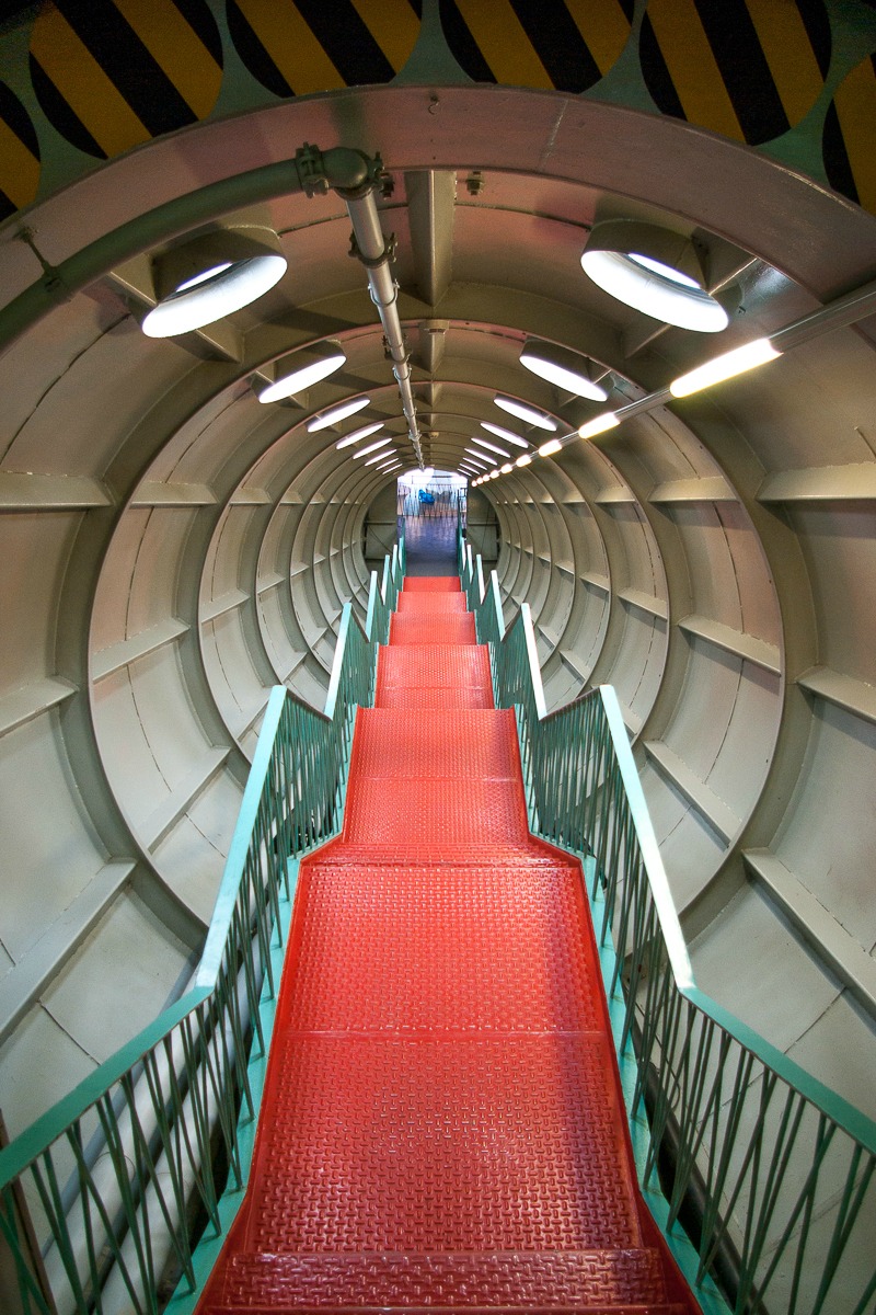 atomium-escalier