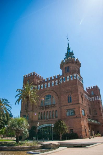 Chateau-des-trois-dragons-parc-de-la-citadelle-barcelone