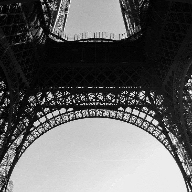 Paris-tour-eiffel-detail