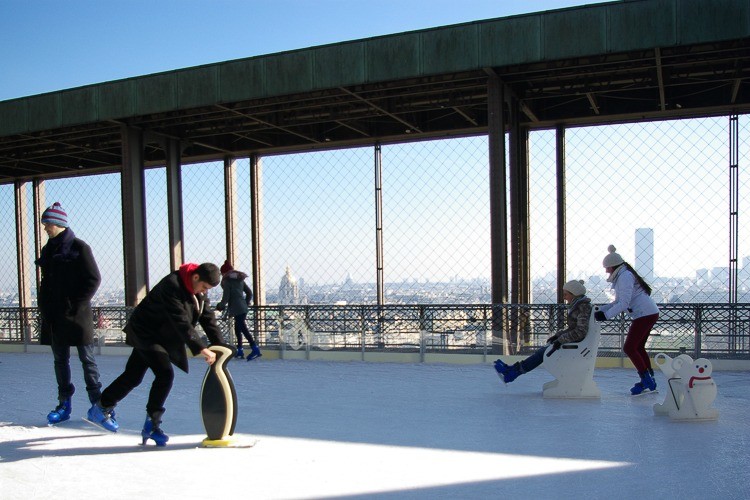 tour-eiffel-paris-patinoire