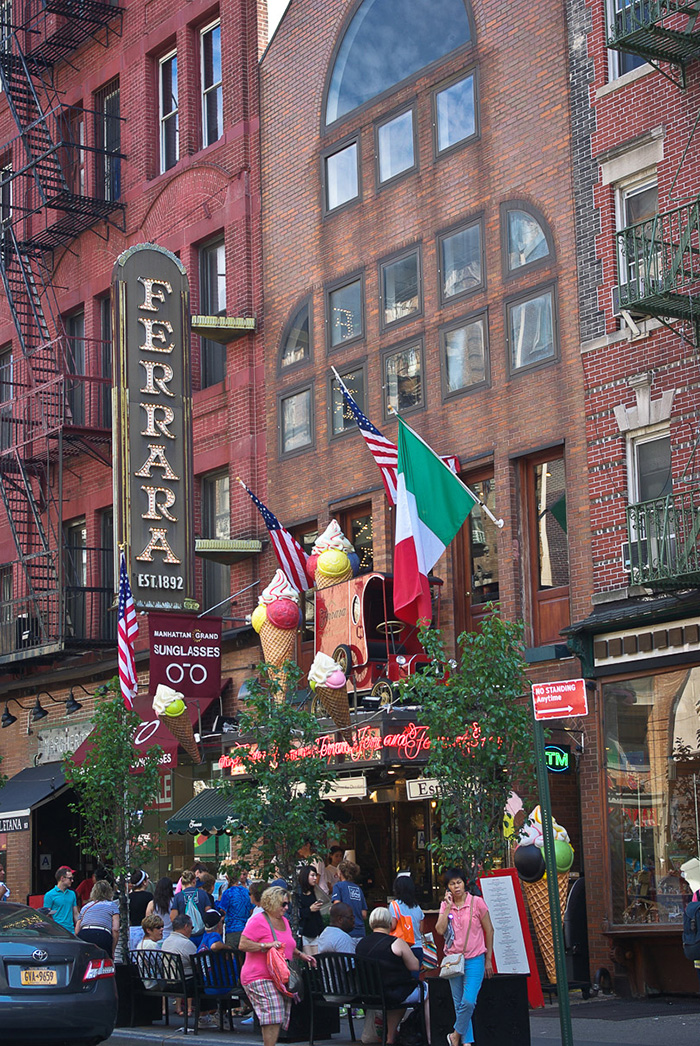 New-YOrk-Little-Italy-ferrara-1